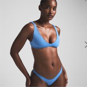 SKIMS Signature Swim‎ Plunge Triangle Top Size L NWT in Tide